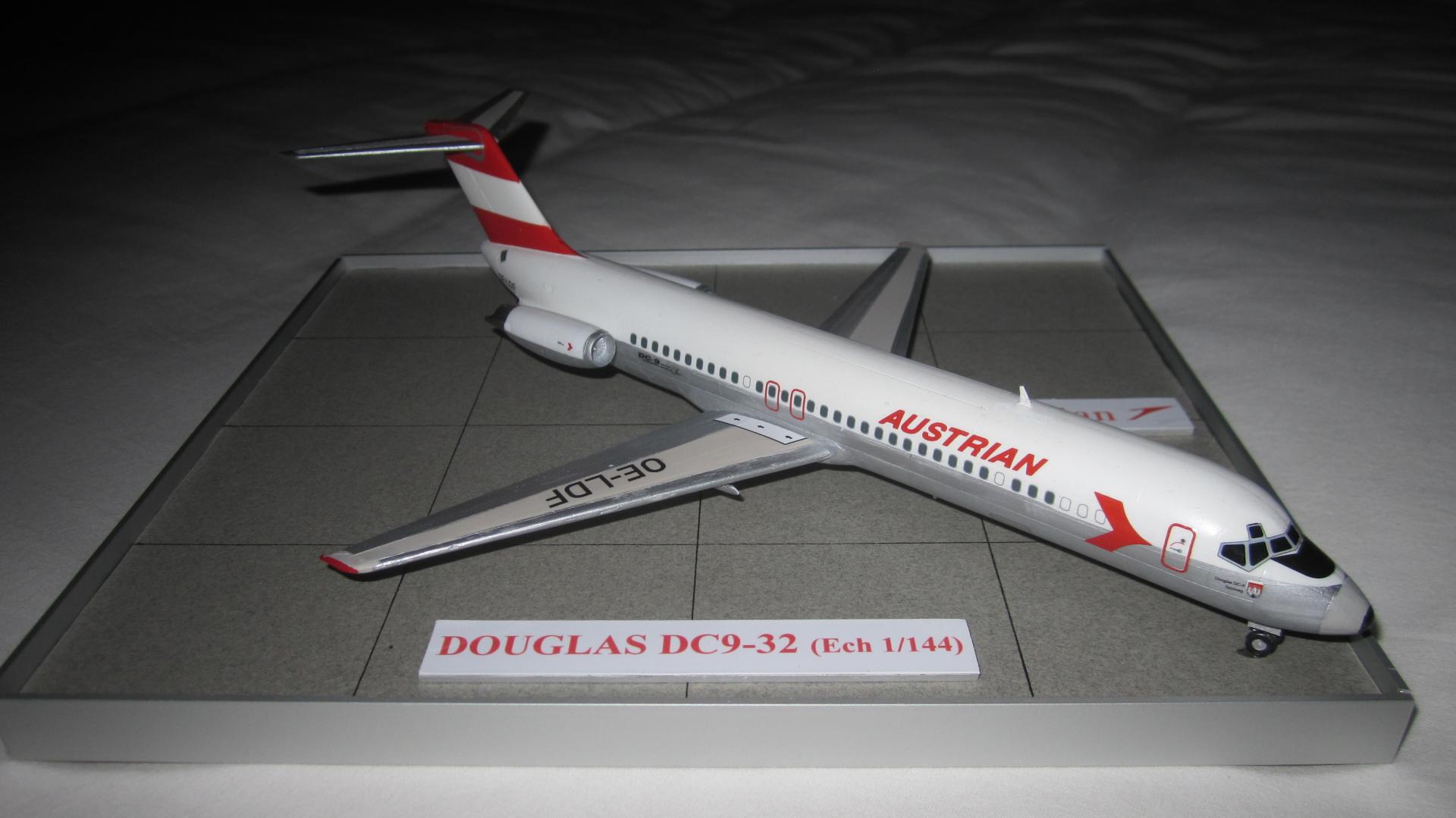 DOUGLAS DC9-32